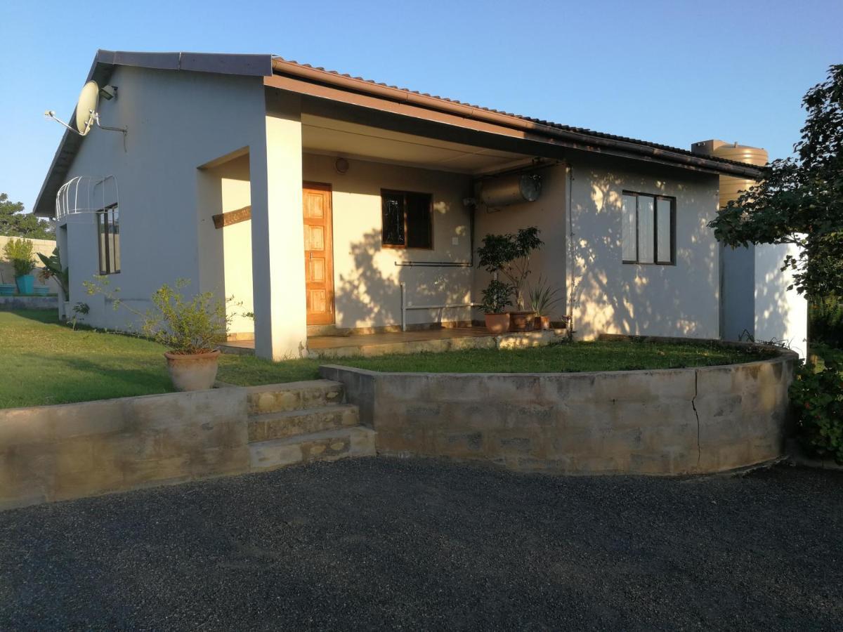 Umsinsi Cottage Hluhluwe Exterior photo